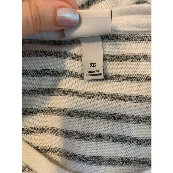 A new day white gray striped long sleeves crew neck top size XS - Picture 4 of 10